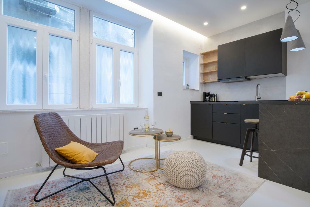 Twins Idola Apartments Pula Ngoại thất bức ảnh